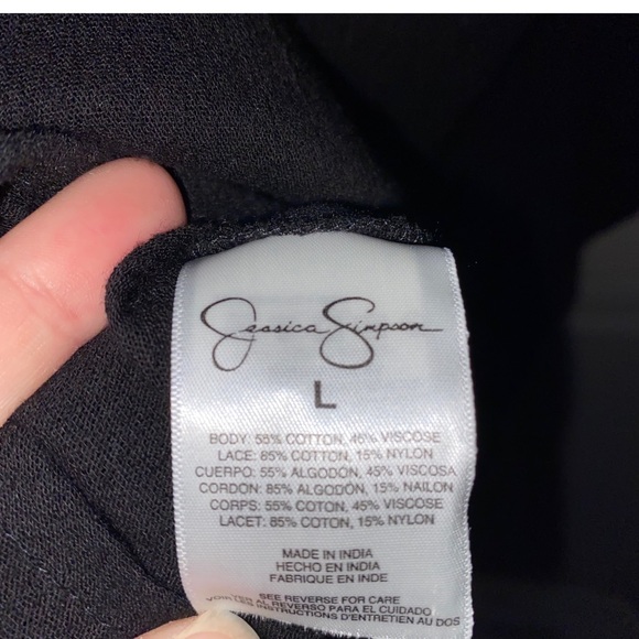 Jessica simpson long sleeve cold shoulder shirt - Picture 4 of 6